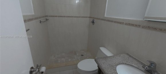 2 chambres propriété commerciale à louer à Miami, Miami-Dade, Florida, USA № 615508 6