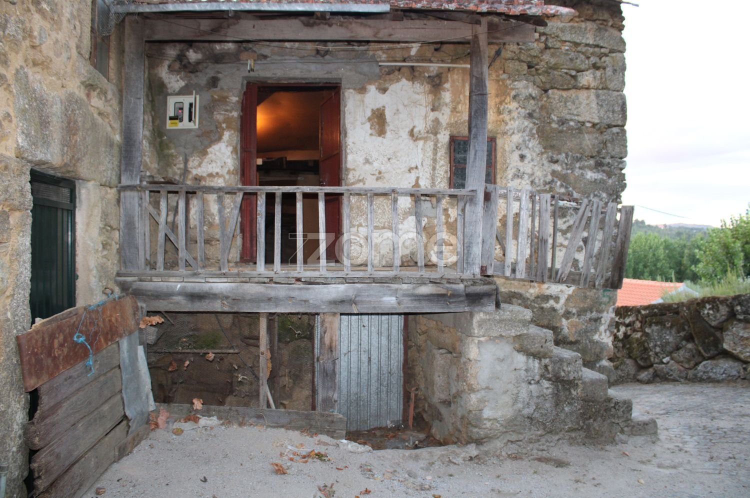 Casa de 4 dormitorios en Penalva do Castelo, Portugal No. 73188