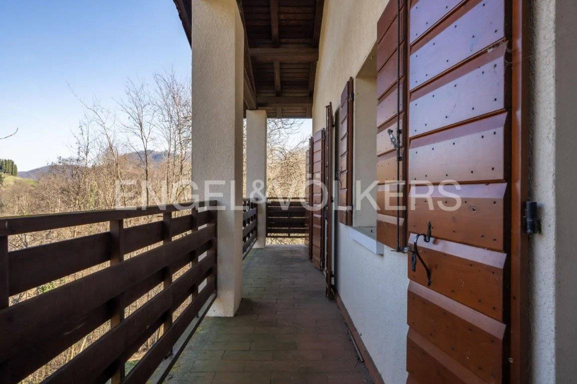 4 bedrooms Villa in Monfumo, Italy No. 132728