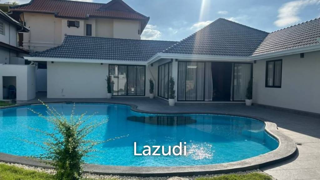 Villa de 3 dormitorios en Bang Lamung, Thailand No. 27273