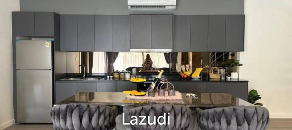 Villa de 3 dormitorios en Bang Lamung, Thailand No. 27273 2