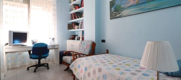 Квартира с 3 спальнями в Рохалес, Испания № 181455 11