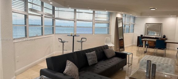 3 bedrooms Commercial property for rent in Miami, Miami-Dade, Florida, USA № 615491 20