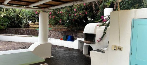 3 bedrooms Villa in Santa Marina Salina, Italy No. 334983 6