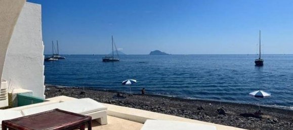 3 bedrooms Villa in Santa Marina Salina, Italy No. 334983 32