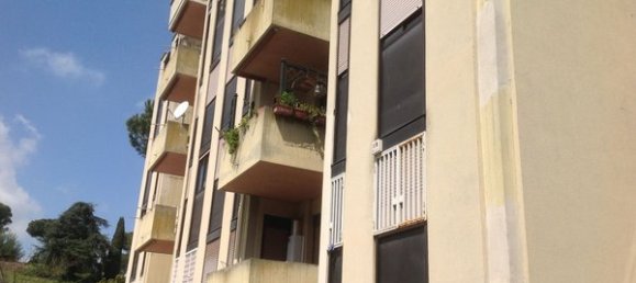 2 rooms Apartment in Rome, Italy No. 219907 3