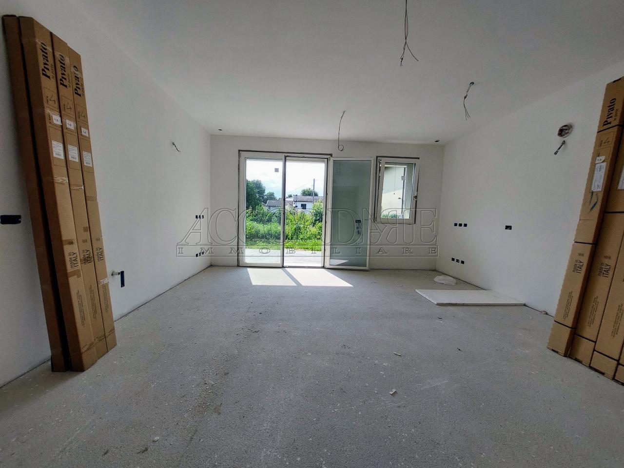 4غرفة شقة في Padua, Italy رقم 154931