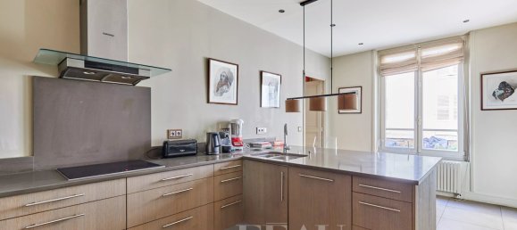 Apartamento de 2 dormitorios en Paris, France No. 180954 8