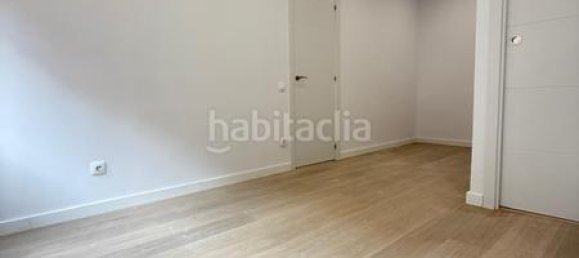 Apartamento T3 em Eixample, Spain N.º 145033 6