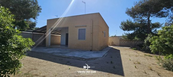 2 bedrooms Villa in Porto Cesareo, Italy No. 319283 3