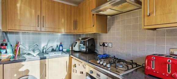 1 bedroom Apartment in Croydon, United Kingdom No. 7951 2