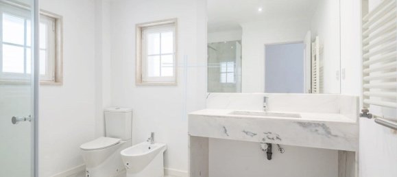 4 غرف نوم فيلا في Corroios, Portugal رقم 89651 30