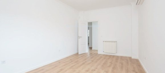 4 غرف نوم فيلا في Corroios, Portugal رقم 89651 23