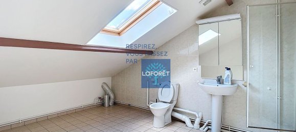 3 bedrooms House in Creil, France No. 91846 10