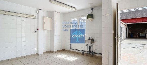 3 bedrooms House in Creil, France No. 91846 3