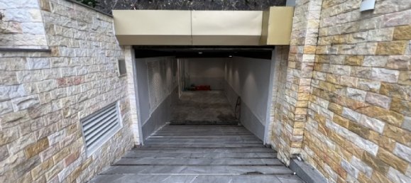 Villa de 5 dormitorios en Tay Ho, Vietnam No. 19384 2