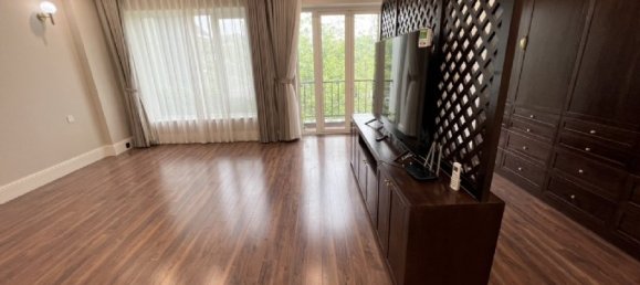 Villa de 5 dormitorios en Tay Ho, Vietnam No. 19384 10