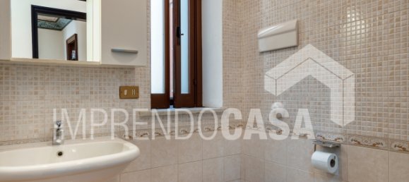 3 rooms Apartment in Palermo, Italy No. 66103 17