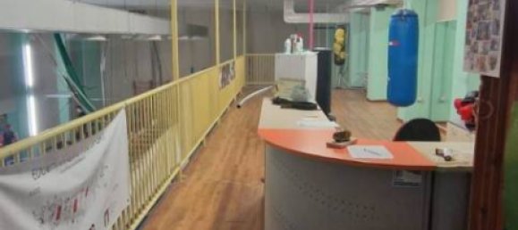 400m² Commercial property in Trani, Italy No. 53362 26