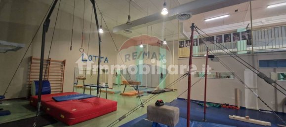 400m² Commercial property in Trani, Italy No. 53362 27