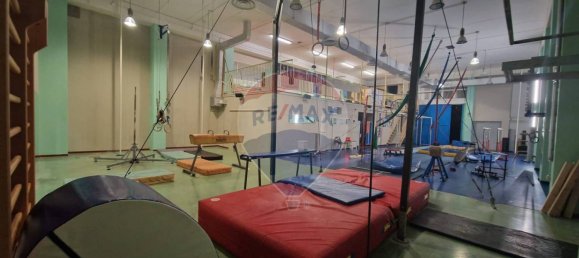 400m² Commercial property in Trani, Italy No. 53362 82