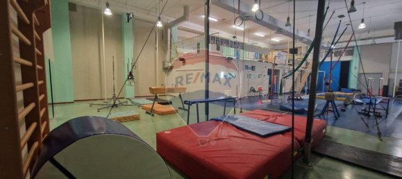 400m² Commercial property in Trani, Italy No. 53362 64