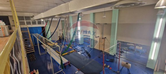 400m² Commercial property in Trani, Italy No. 53362 17