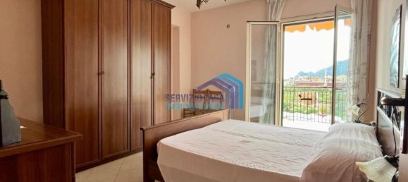 4-salle Appartement à Santa Teresa di Riva, Italy No. 15552 3