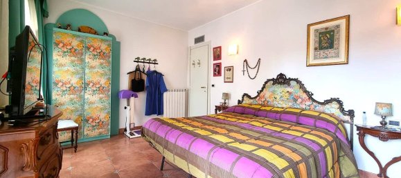 4 bedrooms Apartment in Finale Ligure, Italy No. 53780 9