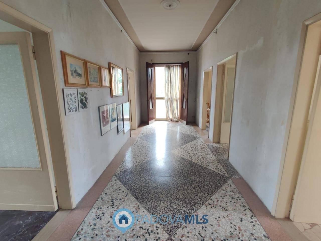 Apartamento T3 em Teolo, Italy N.º 322675
