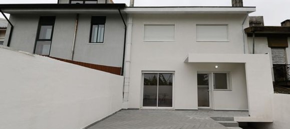 4 Schlafzimmer Haus in Sao Mamede de Infesta, Portugal, Nr. 183355 8