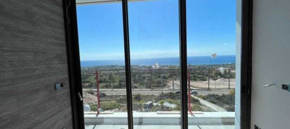 4 bedrooms Villa in Pegeia, Cyprus No. 7107 5