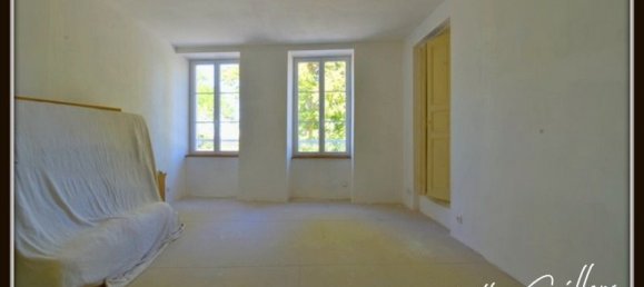 4 Schlafzimmer Stadthaus in Chateaumeillant, France, Nr. 79799 2