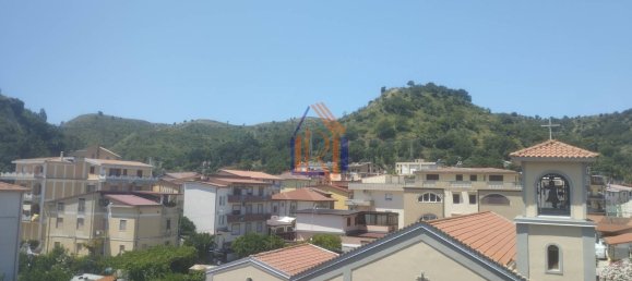 Квартира с 3 комнатами в Катандзаро, Италия № 104568 2