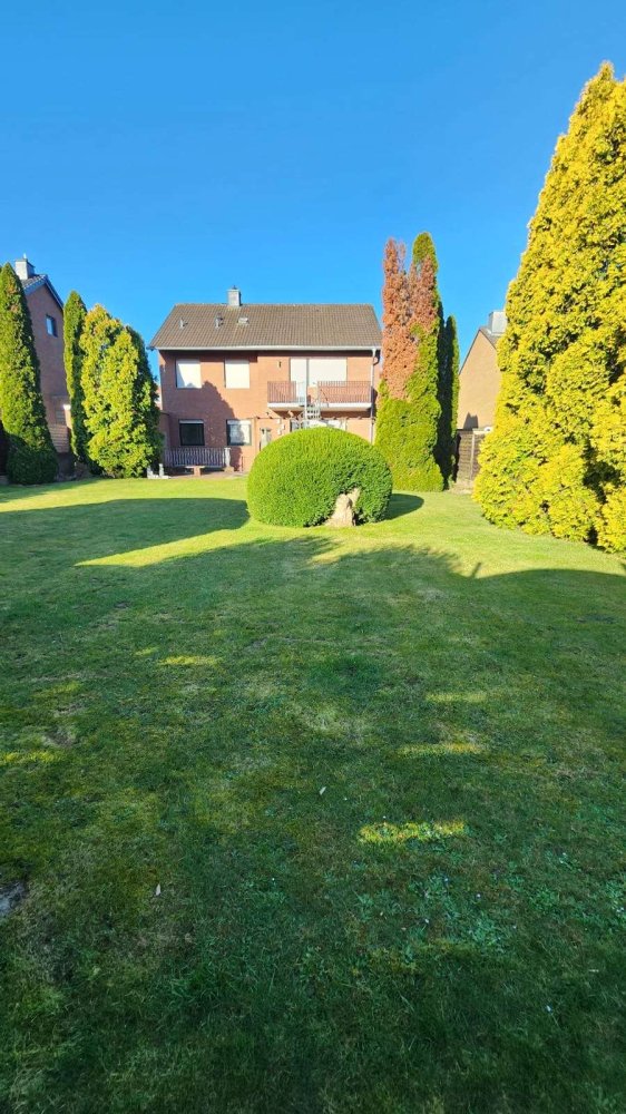 6غرفة تاون هاوس في Rhein-Erft, Germany رقم 289752