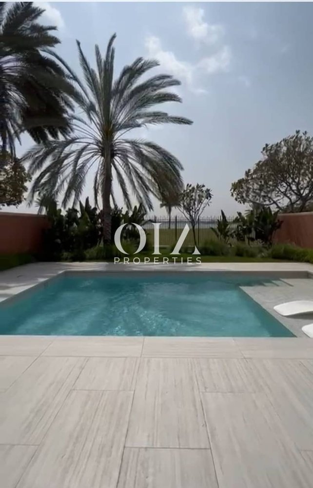 4 bedrooms Villa in Abu Dhabi, UAE No. 19206