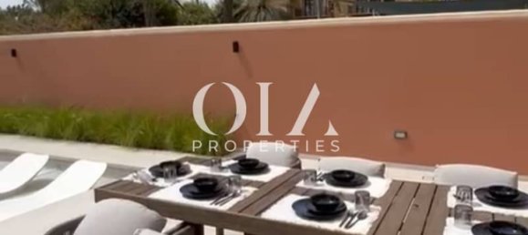 4 bedrooms Villa in Abu Dhabi, UAE No. 19206 5