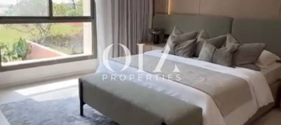 4 bedrooms Villa in Abu Dhabi, UAE No. 19206 2