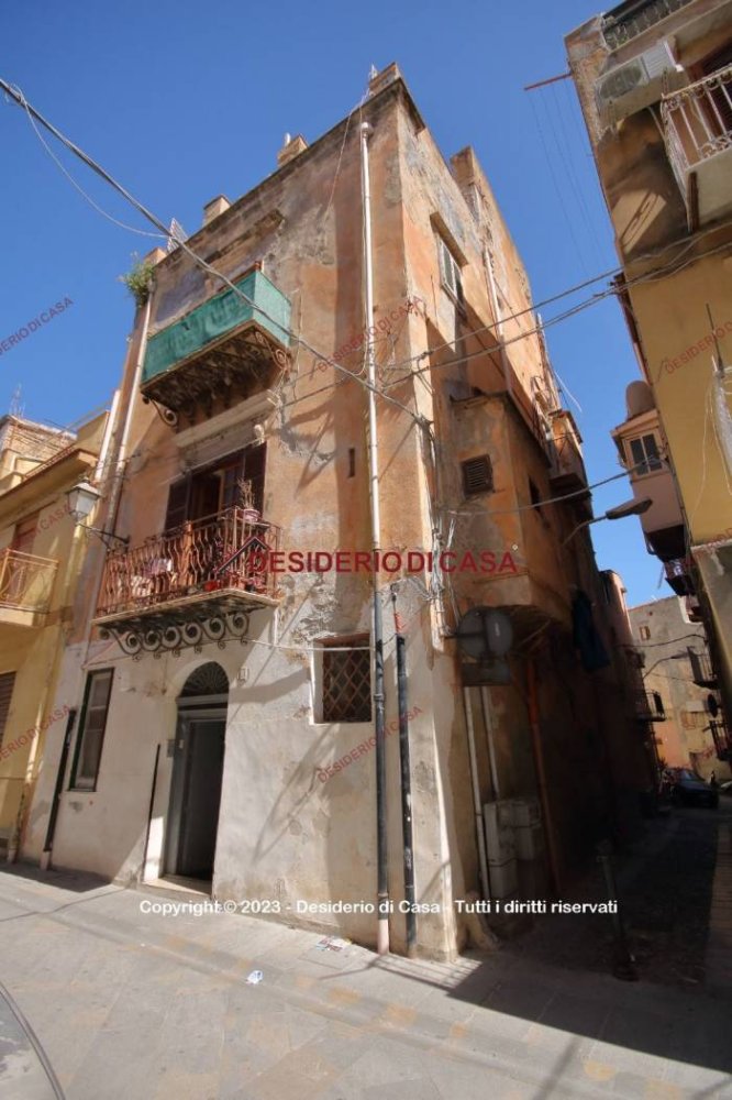 8 bedrooms House in Termini Imerese, Italy No. 157003