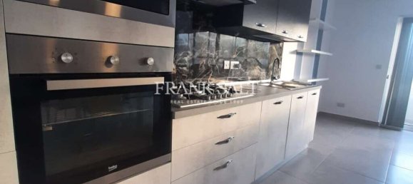 2 bedrooms Maisonette in Xaghra, Malta No. 5875 4