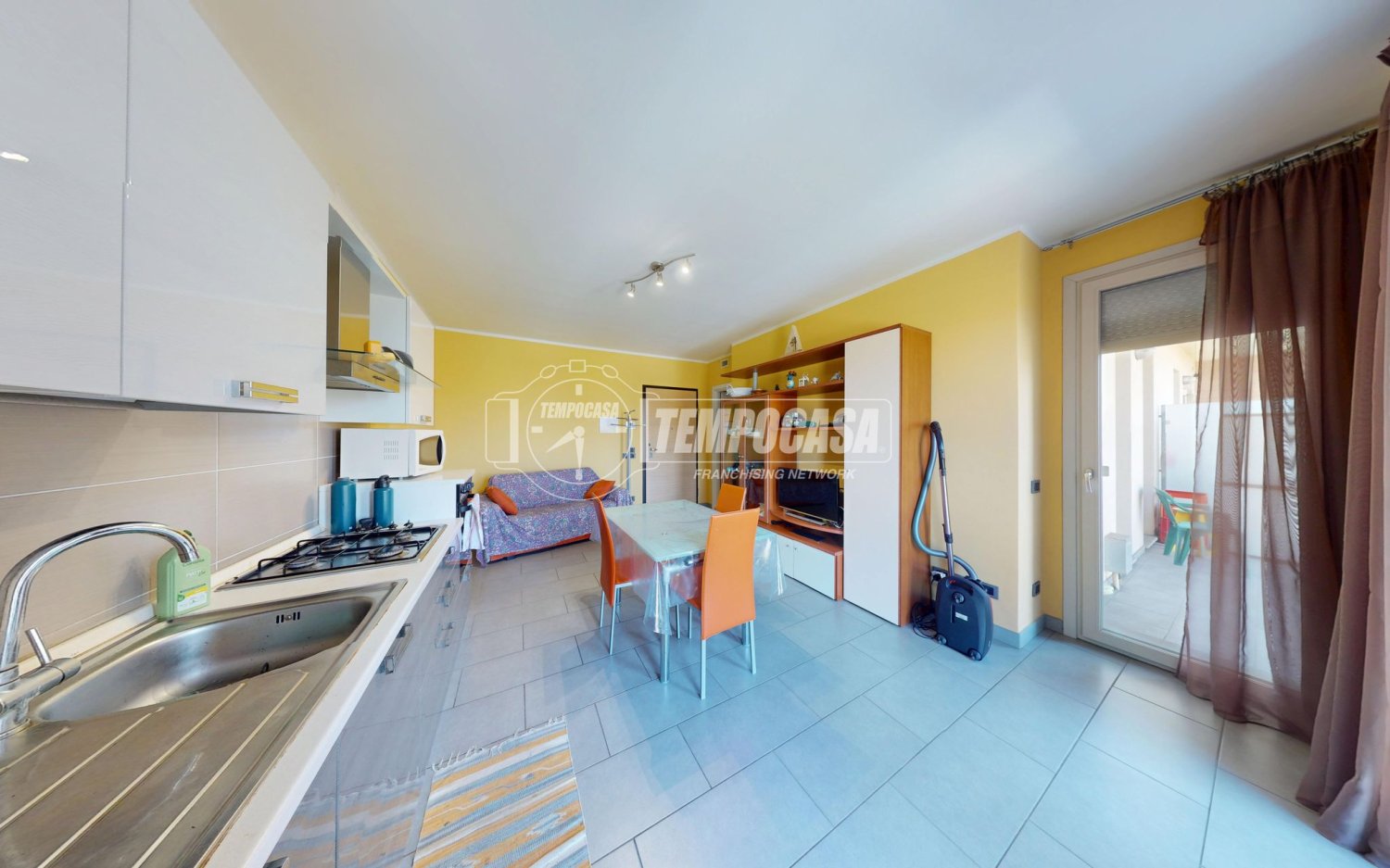 Квартира с 1 спальней в Альба, Италия № 153894