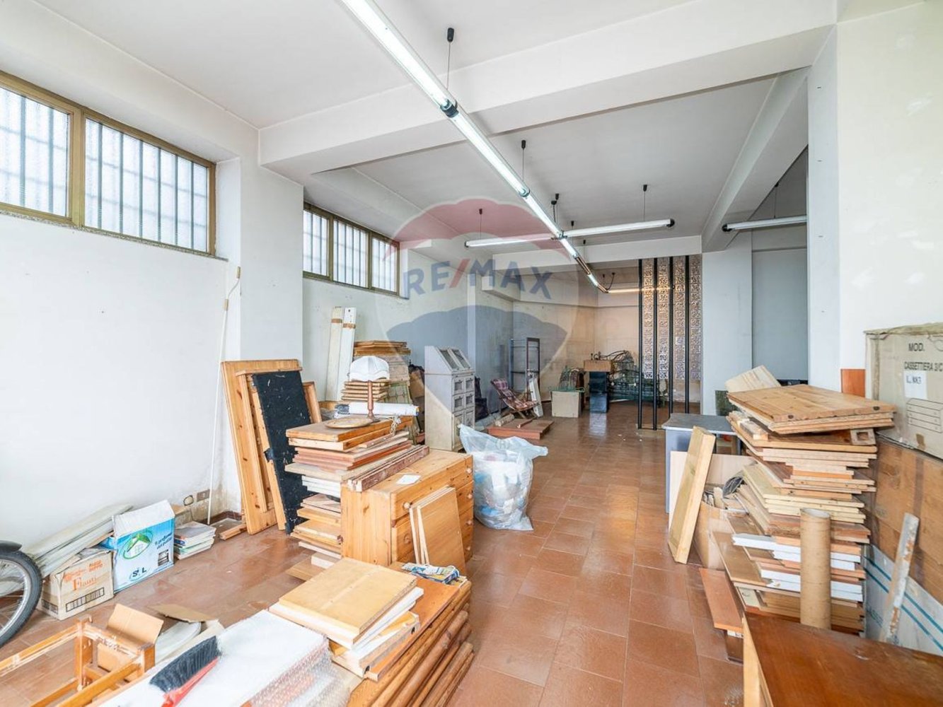 1-Zimmer Gewerbliche Immobilie in Aci Castello, Italy, Nr. 52979