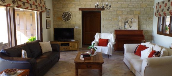 5 bedrooms House in Episkopi, Cyprus No. 9772 8