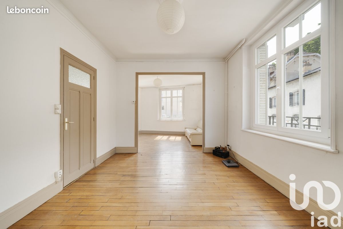 Casa de 3 dormitorios en Nancy, France No. 332096