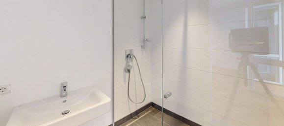 3-salle Appartement à Linz, Austria No. 20314 8