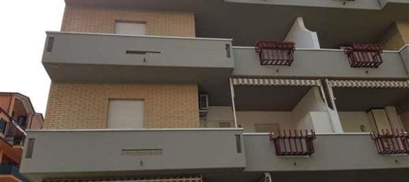 4 rooms Apartment in Grosseto, Italy No. 286650 2