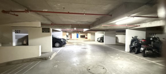 Parking à Paris, France No. 283011 7