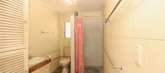 2 bedrooms House in Woodstock, Australia No. 99 7