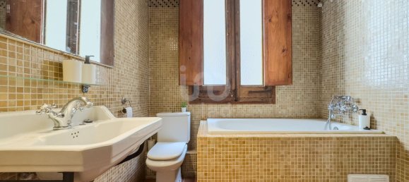 2 Schlafzimmer Wohnung in Ciutat Vella, Spain, Nr. 28048 9