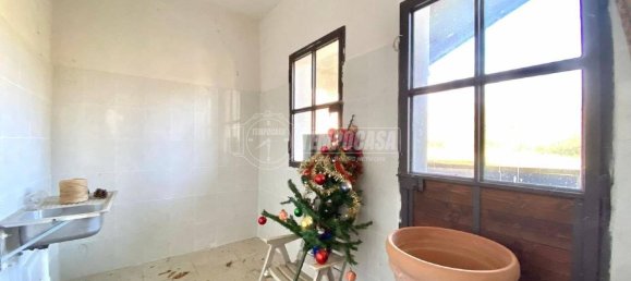 5-Zimmer Gewerbliche Immobilie in Varisella, Italy, Nr. 145119 6